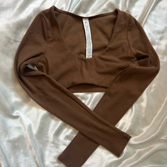 ALO Yoga Tops - ALO Yoga Chocolate Ribbed Crop Top